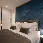 Amelie Luxury Rooms